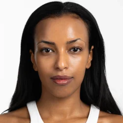 Sanzi Beauty Sample: Serum Foundation - 08 deep warm golden