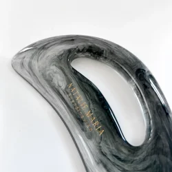 Natalie Maria Scandinavian - Mne GuaSha - Hndlavet design - Sort 