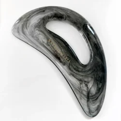 Natalie Maria Scandinavian - Mne GuaSha - Hndlavet design - Sort 