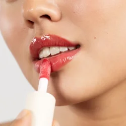 Sanzi Beauty Lip Sheen - Cherry