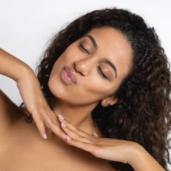 Sanzi Beauty Lip Sheen - Peach